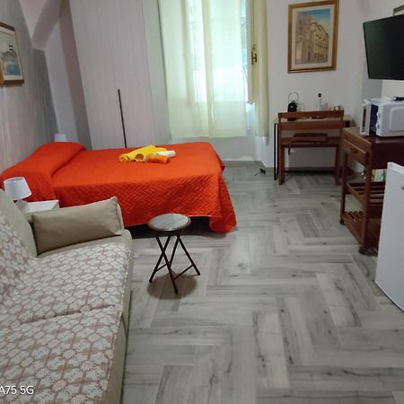 Casa Vacanze Su Sorighe. Bosa Extérieur photo